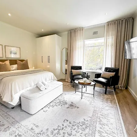 Oak Manor Boutique Guest House-3