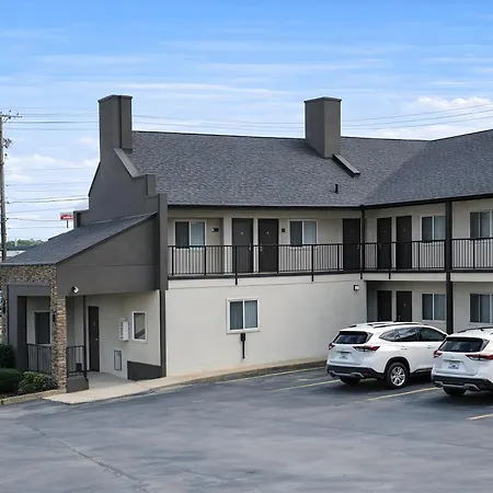 Quarters Inn & Suites-2