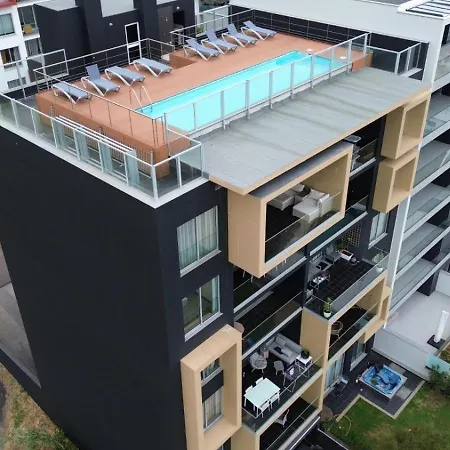 Madeira Mar - Seaview- Top Floor Apartment With Rooftop Pool-2