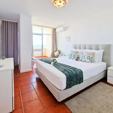 Apartment Rocha Varandas Sunny-2