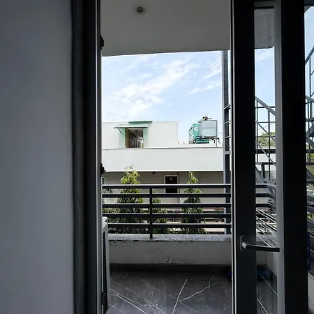 Perch Service Apartment Dlf Cyber City-2