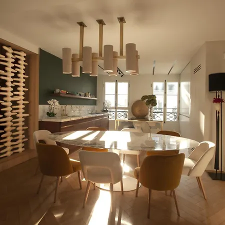 Luxueux Appartement Avec Balcon, Champs Elysees-3