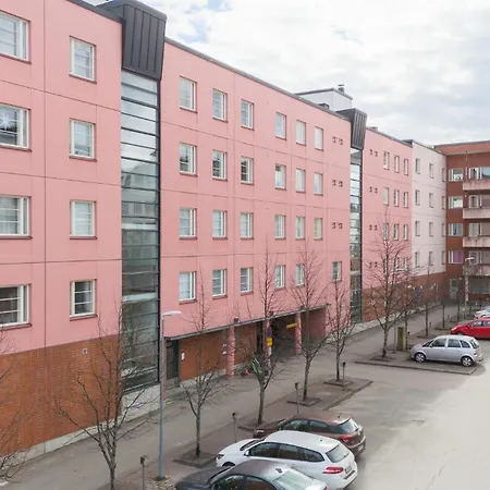 2Br Lakefront Home Near Railway Station & Downtown-3