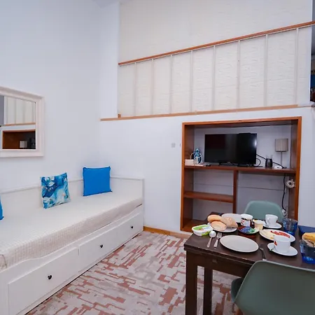 Large 1-Bedroom 1 Doble Bed 1 Sofa Bed 1 Bathroom Duplex Apartment Prime Lisbon Location-2