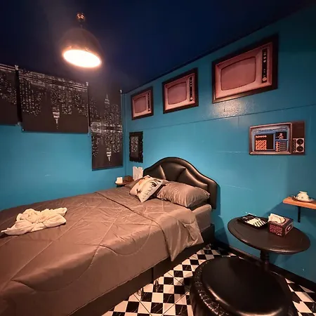 The Oasis On 8 Cozy Homestay & Cafe-2