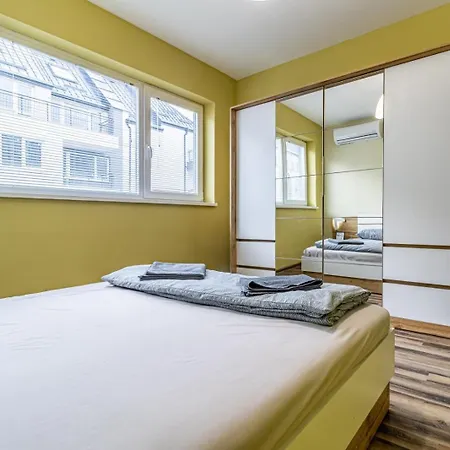 20Th Residence Studio 2-3