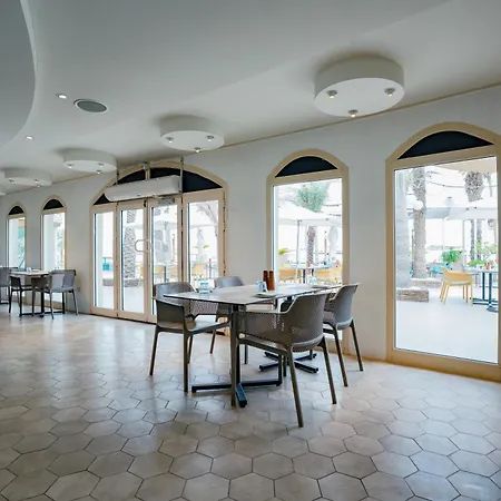 Occidental Sharjah Grand-2