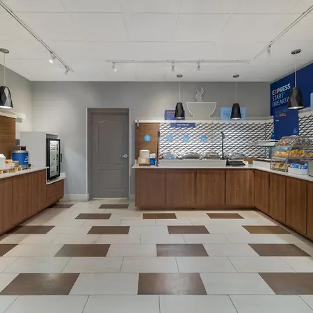 Holiday Inn Express Myrtle Beach-Broadway At The Beach By Ihg-2