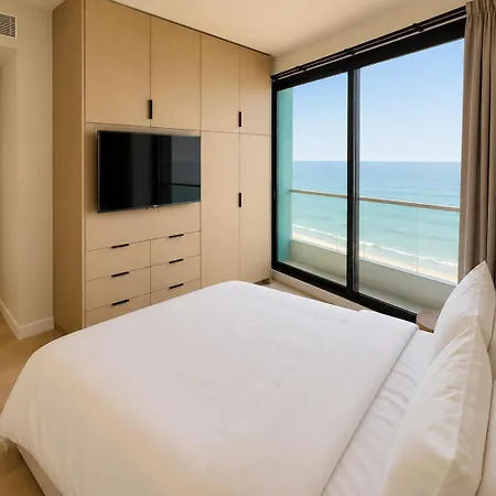 Herbert Samuel Okeanos Suites Herzilya-3