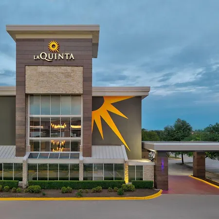 La Quinta By Wyndham Dallas I-35 Walnut Hill Ln-2