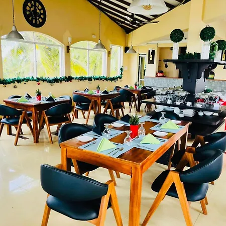 The Ocean Pearl Hotel Negombo-2
