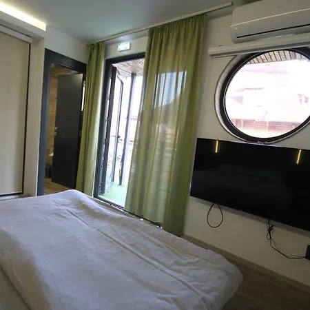 B&B Botel Charlie-2