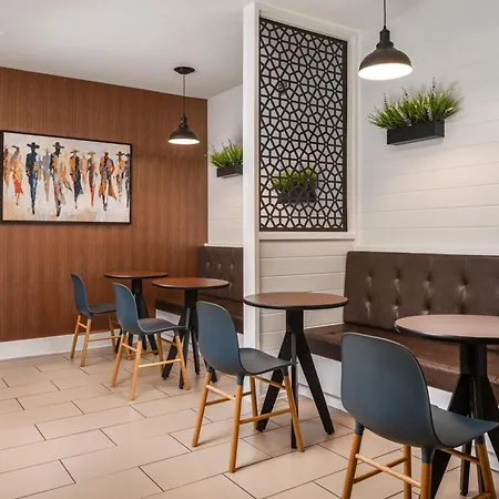 Hyatt House Dallas Uptown-2