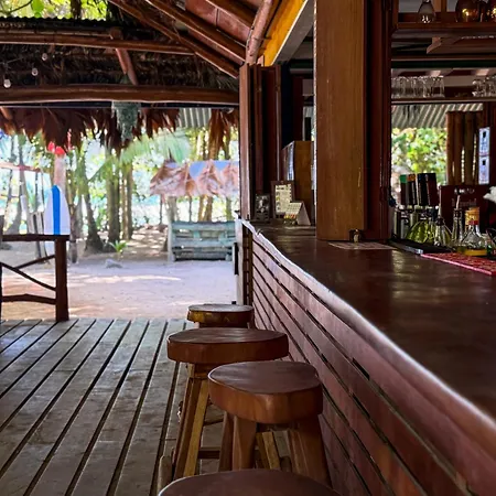 Playa 506 Beachfront Hostel-3