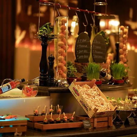 Sheraton Oman Hotel, Muscat-2
