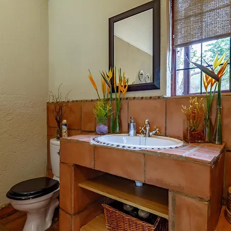 Ulwazi Rock Lodge-3