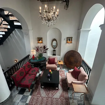 352 Boutique Guest House-2