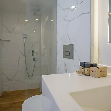 Qinn Hotels-2