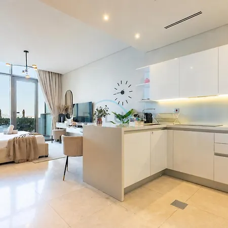 Stylish Studio With Sea Views And Direct Access To The Pool From Balcony, The Anwa By Omniyat, Dubai Maritime City By Deluxe Holiday Homes-2