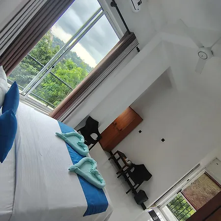 Kandy Alpine Breeze-2