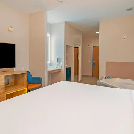 Days Inn & Suites By Wyndham San Antonio North/Stone Oak-2