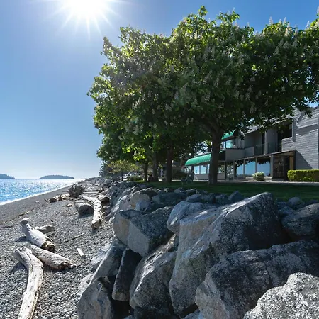 Sechelt Inn-2
