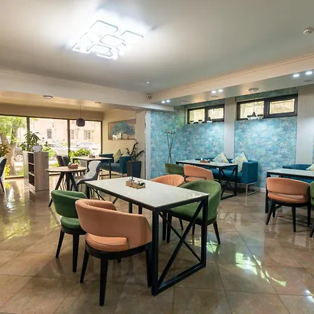 Onyx Hotel Bishkek-2
