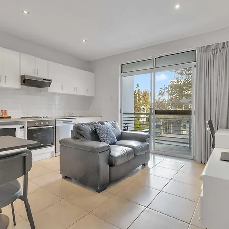 Mawson Lakes Hotel-3