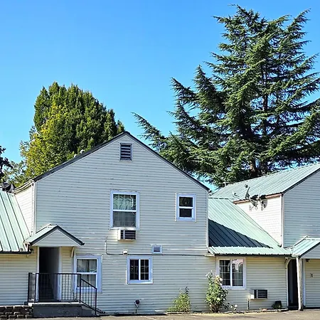 Budget Lodge By Oyo Portland West-3