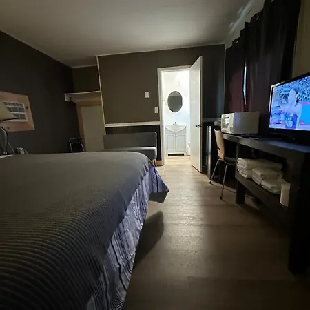 Greenside Motel-3
