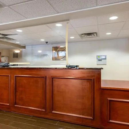 Comfort Inn & Suites Cambridge-2