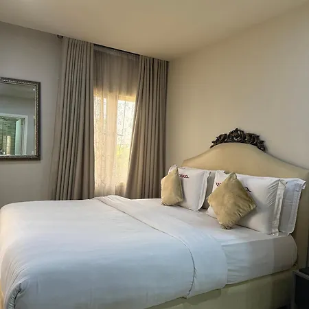 Catherine Villa-2