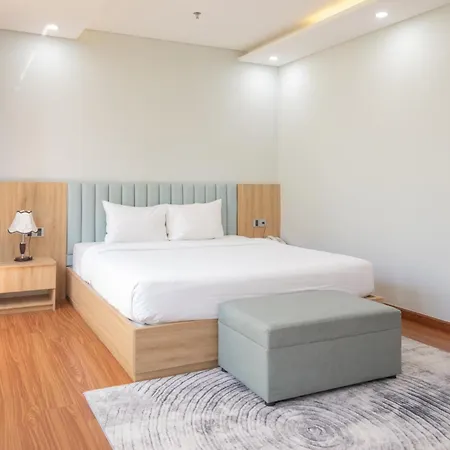 Hummer Hotel & Apartment Da Nang Beach-3