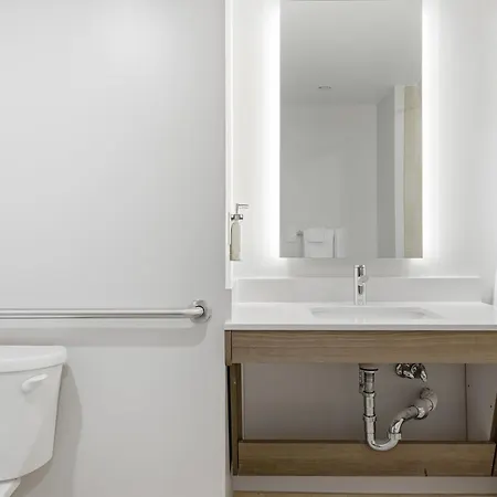Holiday Inn Express & Suites Raleigh West - Lenovo Center By Ihg-3