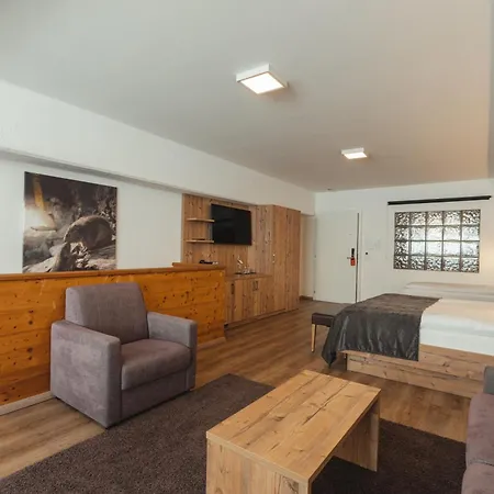 Zermatt Budget Rooms At Alpen Resort, Spa & Dining-3