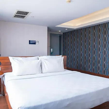 Crown Prince Hotel Surabaya Managed By Midtown Indonesia-3