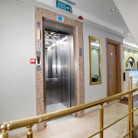 Zendy Suite Hotel-3