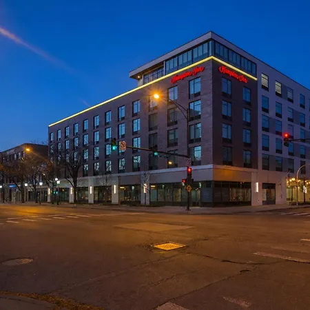 Hampton Inn Chicago North-Loyola Station, Il-3