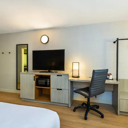 Comfort Inn Saskatoon Centre-2
