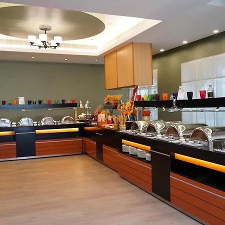 City Seasons Hotel & Suites Muscat-3