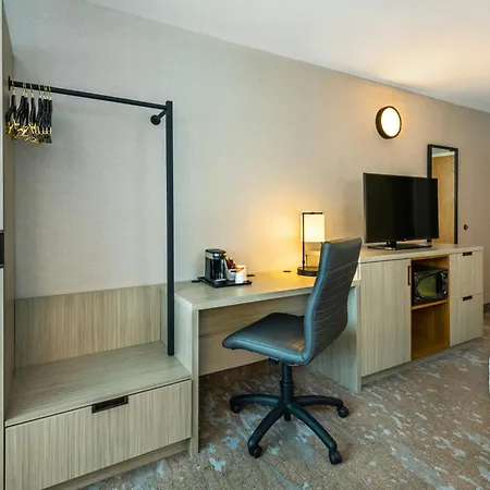 Comfort Inn Saskatoon Centre-3