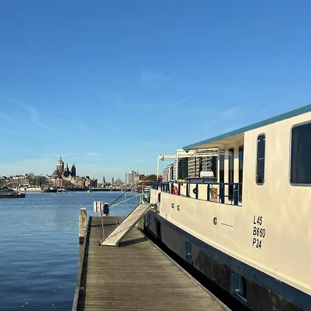 Hotelboat Iris-2