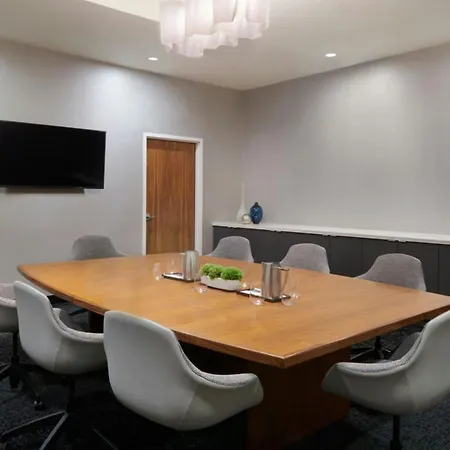 Residence Inn By Marriott Calgary Airport-3