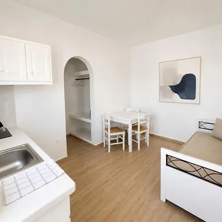 Eleftheria Hotel & Apartments-3