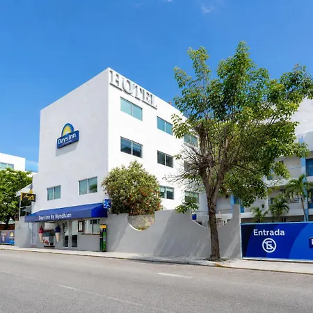 Days Inn By Wyndham Playa Del Carmen-3