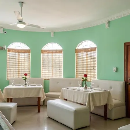 Dela De-Rose Guest House Negril Jamaica-3