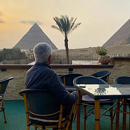 Seven Pyramids View Inn - Rooftop Breakfast-2