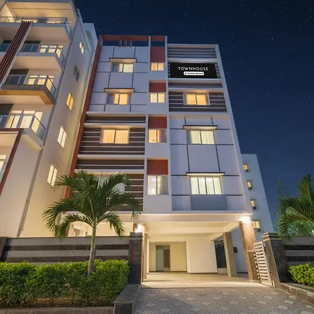 Townhouse Financial District Gachibowli Formerly Srinika Inn-2