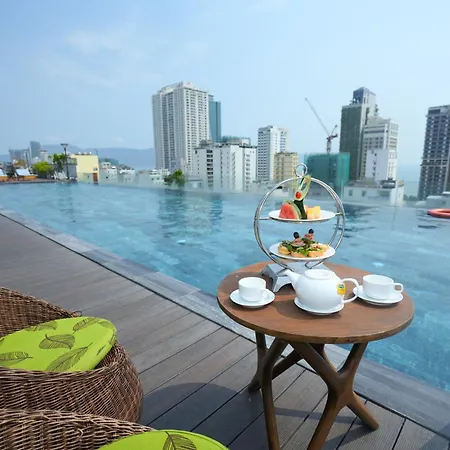Golden Lotus Grand Da Nang - Panoramic Rooftop Bar & Daily Afternoon Tea-2