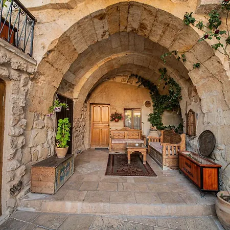 Chelebi Cave House-3